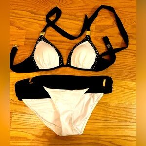 Brand new never worn Victoria’s Secret bikini size large